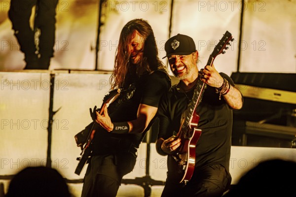 Guitarists Mark Jansen and Isaac Delahaye from Epica, live on Arcane Dimensions Tour 2026 at Zenith in Munich on 17.01.2026