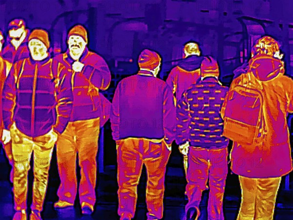 Thermal image or thermography, symbolic photo, interpolated. People traveling in urban areas. Stuttgart, Baden-Württemberg, Germany