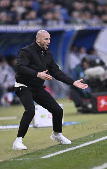 Coach coach Christian Ilzer TSG 1899 Hoffenheim on the sidelines Gesture PreZero Arena, Sinsheim, Baden-Württemberg, Germany