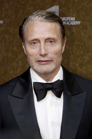 Mads Mikkelsen arriving at the European Film Awards at the House of World Cultures in Berlin on 17.01.2026