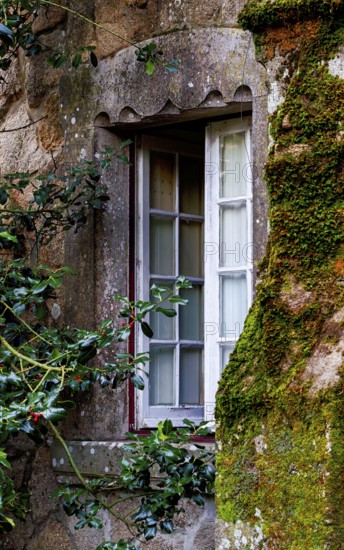 Window on a historic old villa, Sintra, Lisbon, Portugal