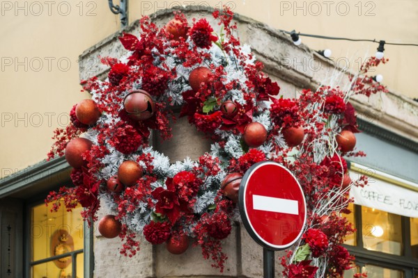 Christmassy decorated half-timbered houses, Old Town, Colmar, Haut-Rhin Department, Alsace, France
