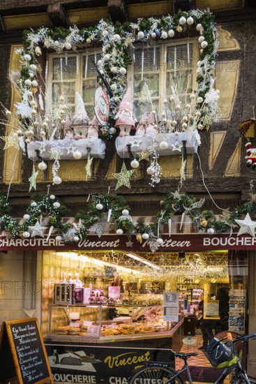 Christmassy decorated shop, Old Town, Colmar, Haut-Rhin Department, Alsace, France