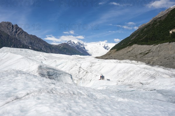 Root Glacier glacier and mountain peaks, Wrangell St. Elias National Park, Alaska, USA
