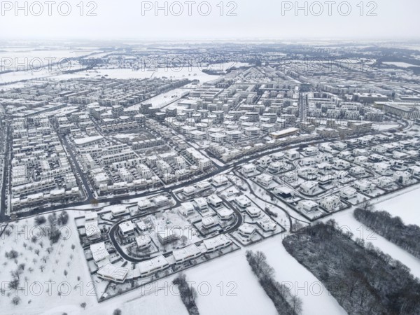 The Riedberg district of Frankfurt and the surrounding area are covered with snow, Riedberg, Frankfurt am Main, Hesse, Germany