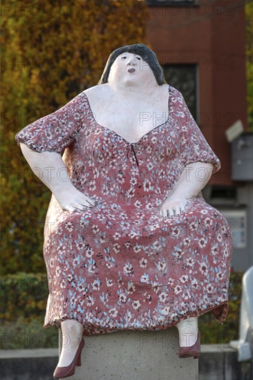 Fountain figure by Chemnitz artist Karl-Heinz Richter 2007, Billinganlage, Fürth, Middle Franconia, Bavaria, Germany