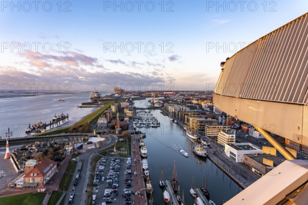 Viewing platform of the Atlantic Sail City Hotel Hochhaus, view over the whole of Bremerhaven