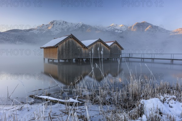 Huts, fishing huts, lake, reflection, snow, cold, fog, mountains, winter, morning light, ice, Schlehdorf, Lake Kochel, view of Herzogstand, Heimgarten, Bavarian Alps, Bavaria, Germany