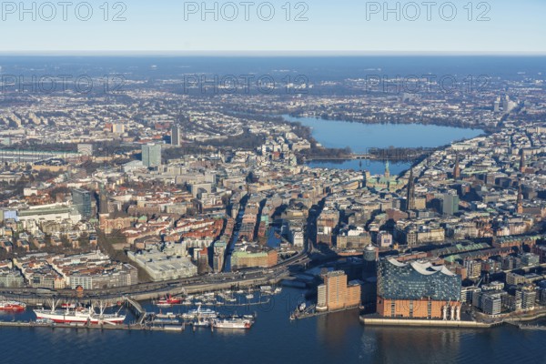 Europe, Germany, Hamburg, Alster, city view, cityscape, winter, aerial view, river, city center, church tower, sunny, Michel, town hall, St. Petri, St. Jacobi, St. Nicolai, Katharinen church, Speicherstadt, Hafencity, Elbe, Wallring, Elbe Philharmonic Hall, port, urban planning, Hanseatic city