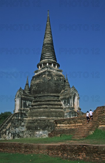 People, chedi at Wat Phra Si Sanphet, Ayutthaya, Thailand, December 2002, vintage, retro, old, historic