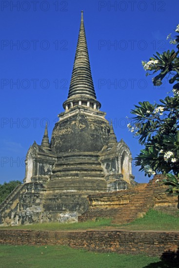 Chedi at Wat Phra Si Sanphet, Ayutthaya, Thailand, December 2002, vintage, retro, old, historic