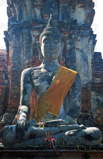 Buddha statue, Wat Mahatat, Ayutthaya, Thailand, December 2002, vintage, retro, old, historic