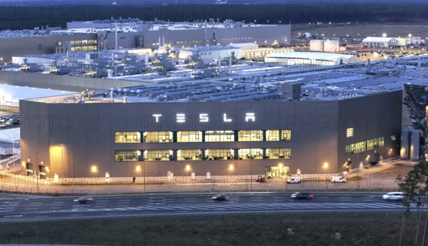 Tesla Gigafactory at the Blue Hour, Battery Factory Building, Grünheide, 19.12.2025, Grünheide, Brandenburg, Germany