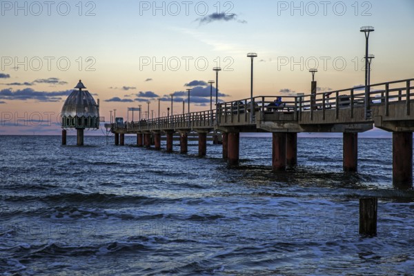 Pier with diving gondola, evening light, Zingst, Fischland-Darß-Zingst, Western Pomerania Lagoon Area National Park, Mecklenburg-Western Pomerania, Germany