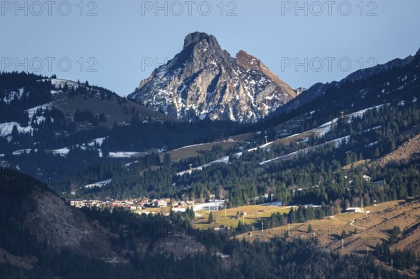 View from Kirwang, of the Allgäu Alps, back middle Oberjoch, back right Rote Flüh, Oberstdorf, Oberallgäu, Allgäu, Bavaria, Germany