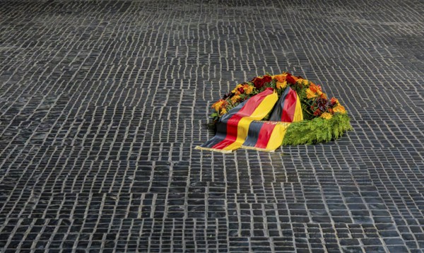 Wreath laying, Neue Wache, Central Memorial of the Federal Republic of Germany for the Victims of War and Tyrancy, Unter den Linden, Berlin, Germany