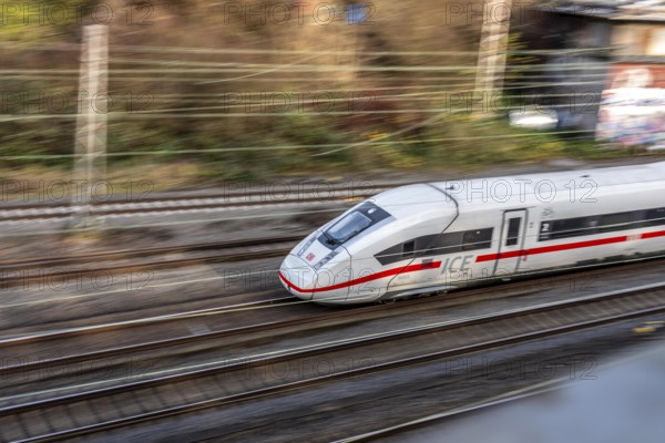 ICE on the route east, in front of Essen Central Station, long-distance traffic, North Rhine-Westphalia, Germany