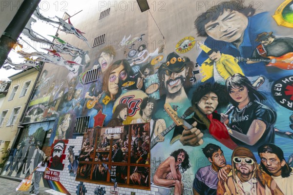 Street art with rock and pop musicians, Basel