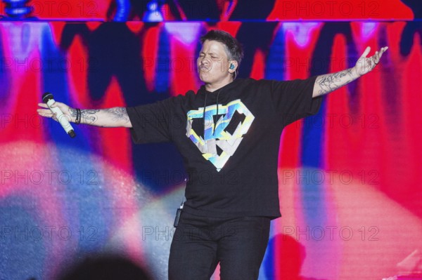 Kerstin Ott live on Für immer für euch | Live with band tour in Berlin's Uber Arena on 03.12.2025