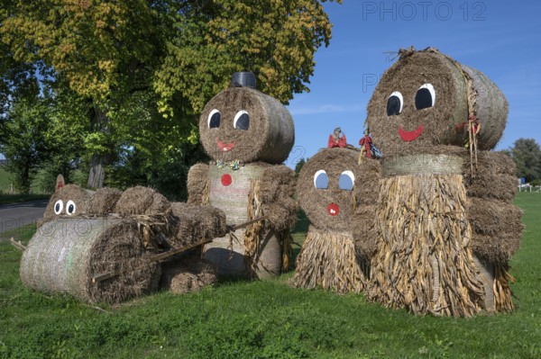 Straw figures for the 25th Thanksgiving on September 13, 2025 in Wedendorf, Mecklenburg-Western Pomerania, Germany