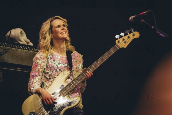 Charlotte Cooper, singer and bass player from The Subways live on For Eternity Tour 2025 at Hole44 in Berlin on 29.11.2025