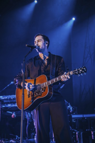 Max Giesinger live on People Tour 2025 in Berlin's Huxley's New World on 26.11.2025