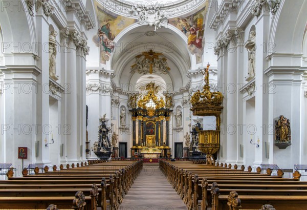 Interior photos in St. Salvator Cathedral in Fulda, officially High Cathedral in Fulda, center of the Fulda Baroque Quarter and landmark of the city, Fulda, Hesse, Germany