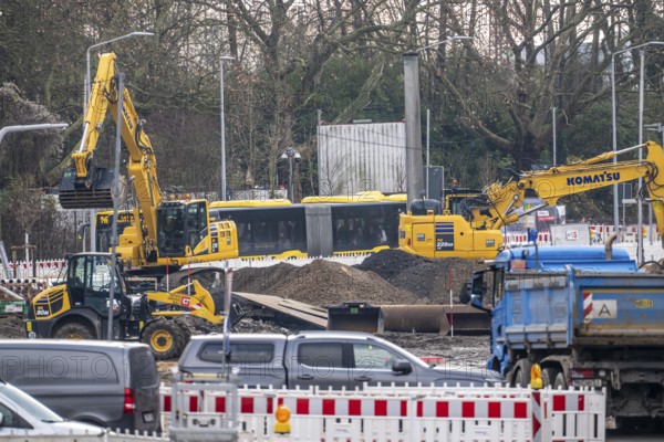 Large construction site in the city center of Essen, the large intersection of Hollesstraße and Steeler Straße is being completely rebuilt, renovated, supply lines, sewage, gas, water and the construction of new tracks for the new Stadtbahn-Essen, a new tram line in the city center, new construction of stops, North Rhine-Westphalia, Germany