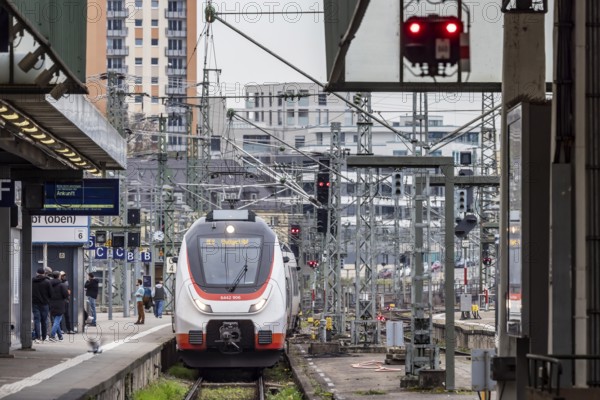 Platform in Stuttgart main station with regional train, overhead lines and track apron. Stuttgart, Baden-Württemberg, Germany