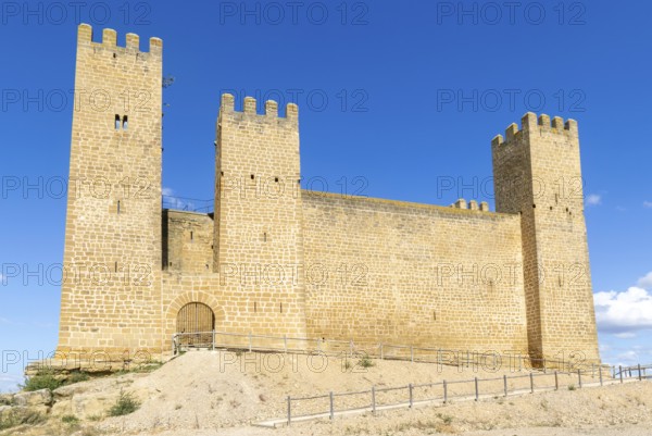 Historic walls and towers of Castillo de Sádaba, Sadaba castle, Zaragoza province, Aragon, Spain
