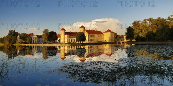 Rheinsberg Castle, lakeside with Lake Grienerick, Ostprignitz-Ruppin district, prime example of Friederician Rococo, Brandenburg, Germany