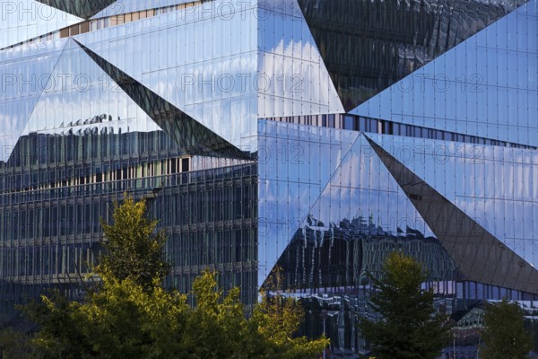 Cube Berlin, cube-shaped office building with folded glass façade reflecting the surroundings, detail, Washingtonplatz, Berlin, Germany
