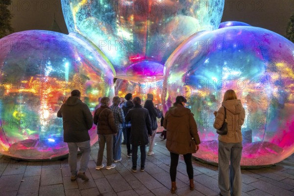 The 10th Essen Light Festival, in the city centre, second largest light art festival in Germany, light art on the Burgplatz, Evanescent light installation, by the Australian artist duo Atelier Sisu, large bubble-like spheres, with light and sound, Essen, North Rhine-Westphalia, Germany