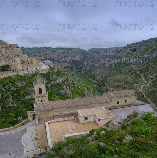 Church of San Pietro Caveoso, cave settlement, cave dwellings, houses, Sassi, Matera, Unesco World Heritage Site, Basilicata, Italy