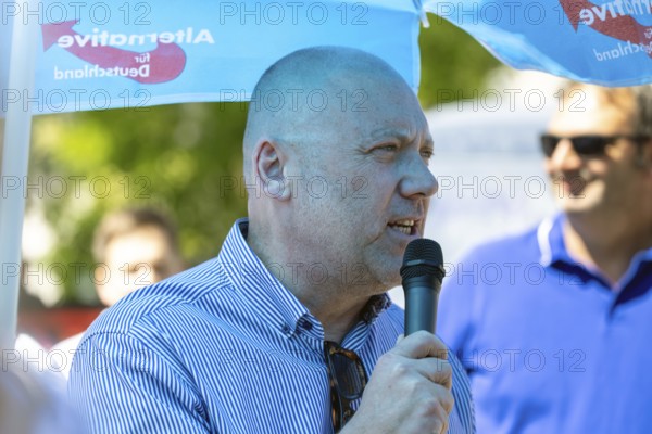 Ludwigshafen: Joachim Paul gives a speech at a rally in the Maudach district*** The election committee of the city of Ludwigshafen, chaired by Jutta Steinruck, does not allow him to run for mayor