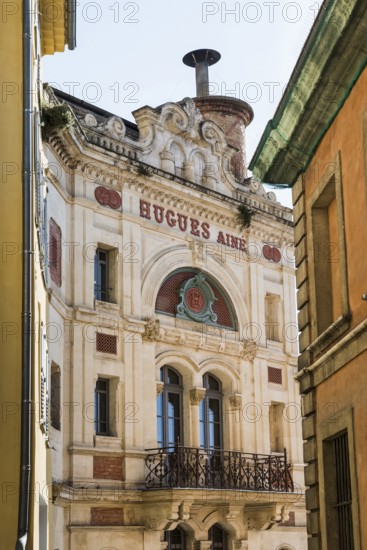 Picturesque alley in the old town, Grasse, Alpes Maritimes, Provence Alpes Cote d'Azur, French Riviera, South of France, France