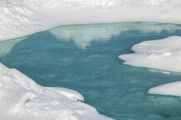 Drift ice, sea ice, sea, Faksevagen, Spitsbergen, Svalbard