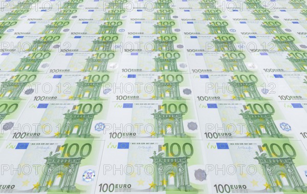 100 euro banknotes, 100 euros