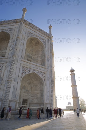 Taj Mahal or Taj Mahal in the morning light, mausoleum, Agra, Uttar Pradesh, India