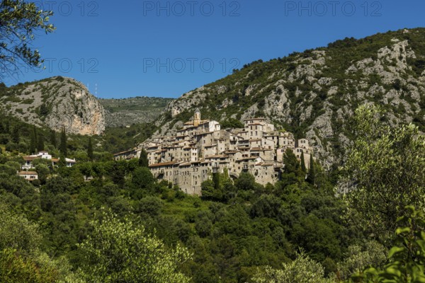 Picturesque medieval mountain village, Peillon, near Monaco, Cote d'Azur, Alpes-Maritimes, Provence-Alpes-Cote-d'Azur, South of France, France