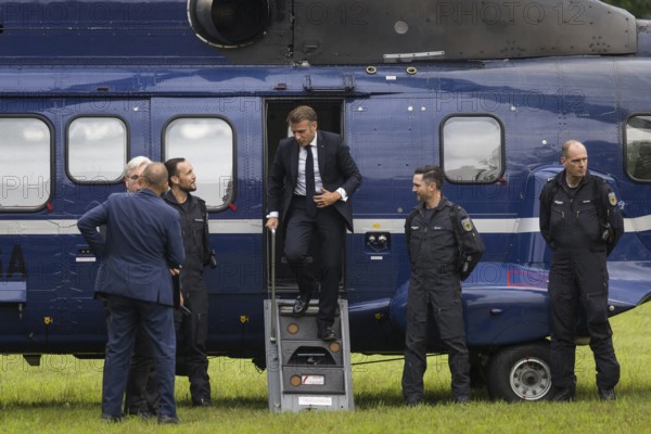 Emmanuel Macron (President of the French Republic) leaves a federal police helicopter in front of a joint meeting with Friedrich Merz (CDU, Federal Chancellor) in front of the Villa Borsig in Berlin on 23 July 2025