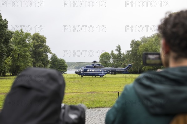 A helicopter with Emmanuel Macron (President of the French Republic) on board in front of a joint meeting with Friedrich Merz (CDU, Federal Chancellor) in front of the Villa Borsig in Berlin on 23 July 2025