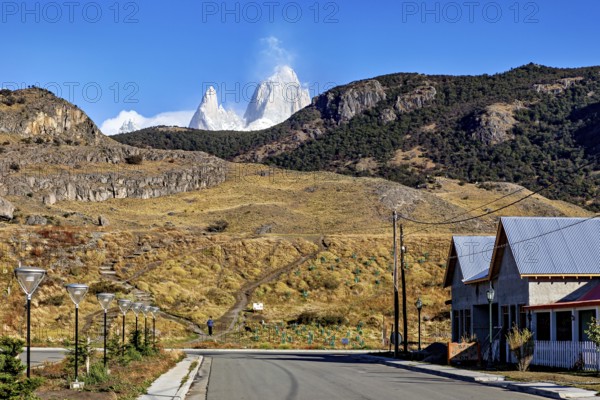 A peaceful little village with a view of rugged mountain peaks and clear skies, the Patagonian landscape near El Chalten in Argentina