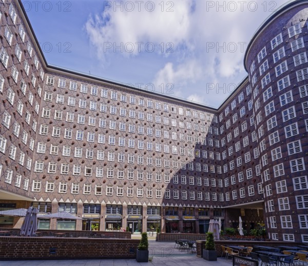 The Sprinkenhof is one of the office buildings constructed in Hamburg's city centre at the beginning of the 20th century. Springeltwiete leads through the inner courtyard of the building. The Kontorhaus district was listed as a UNESCO World Heritage Site in 2015. Hamburg, Germany
