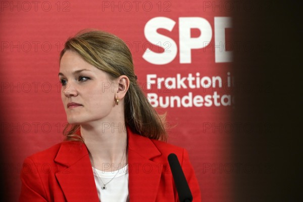 Sonja Eichwede, one of the deputy chairs of the SPD parliamentary group, making a press statement in front of the parliamentary group meeting room in the Reichstag