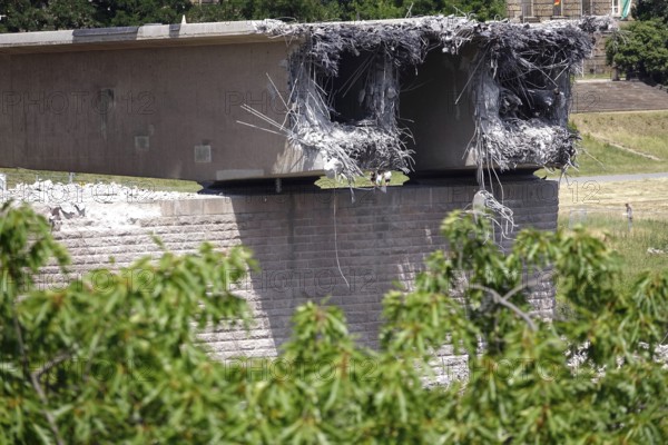 Demolition of the partially collapsed Carola Bridge, condition on 21 June 2025, Dresden, Saxony, Germany