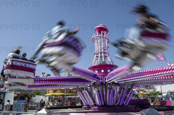 Wiping picture carousel