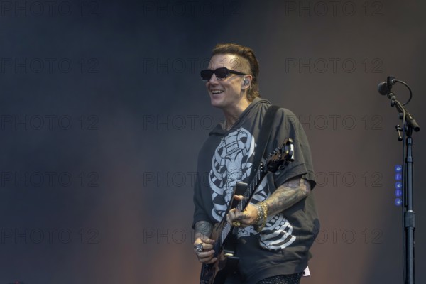 Synyster Gates (Brian Elwin Haner Jr.), guitarist, Avenged Sevenfold, progressive metal band, USA, live open air at the Citadel Music Festival, 21.06.2025, Zitadelle Spandau, Berlin, Germany < english> Avenged Sevenfold, progressive metal band, USA, live open air at the Citadel Music Festival, June 21, 2025, Spandau Citadel, Berlin, Germany
