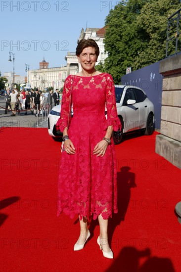 Ilka Horstmeier (BMW Board of Management) arriving at Charles Gounod's Roméo et Juliette after William Shakespeare at the Staatsoper für Alle on Bebelplatz in Berlin on 21 June 2025