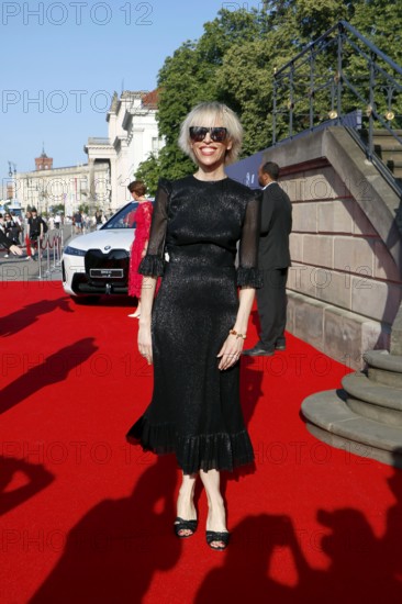 Katja Eichinger arriving at Charles Gounod's Roméo et Juliette after William Shakespeare at the Staatsoper für Alle on Bebelplatz in Berlin on 21 June 2025